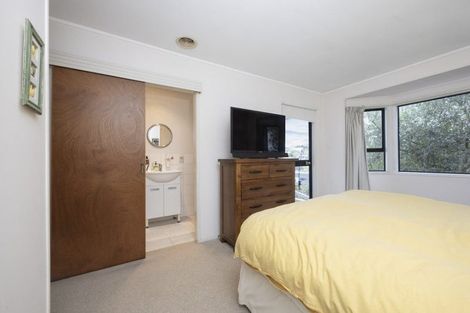 Photo of property in 23 Moire Road, Massey, Auckland, 0614