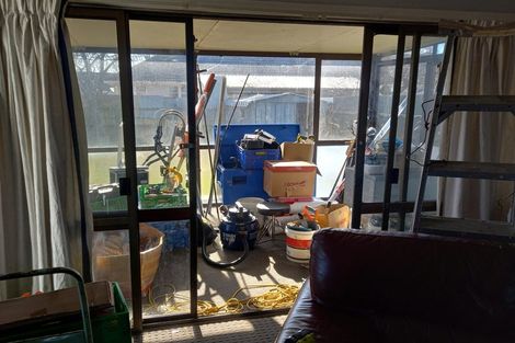 Photo of property in 33 Merrington Crescent, Aranui, Christchurch, 8061