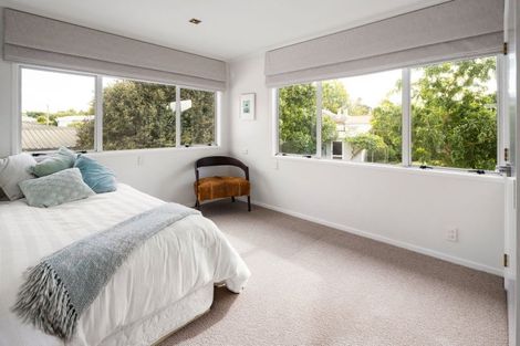 Photo of property in 42 Beerescourt Road, Beerescourt, Hamilton, 3200