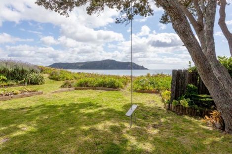 Photo of property in 126 Seaview Road, Whangamata, 3620