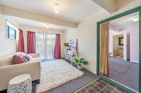 Photo of property in 6 Haast Close, Kelson, Lower Hutt, 5010