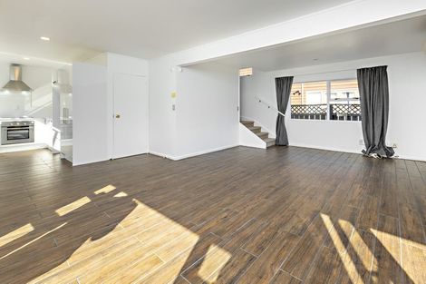 Photo of property in 2/47 Pah Road, Papatoetoe, Auckland, 2025