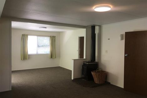 Photo of property in 25 Poplar Road, Stanmore Bay, Whangaparaoa, 0932