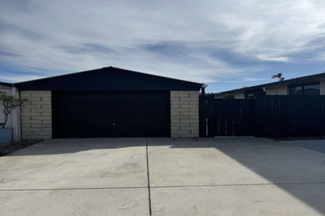 Photo of property in 128a Inwoods Close, Parklands, Christchurch, 8083