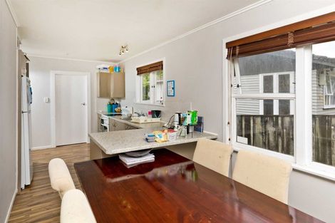 Photo of property in 13 Mildmay Road, Henderson, Auckland, 0610