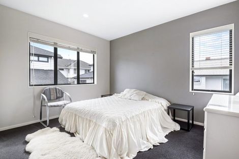 Photo of property in 2/81 Francis Street, Hauraki, Auckland, 0622