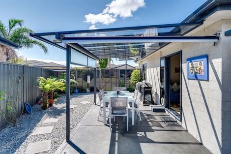 Photo of property in 11 Portland Place, Poraiti, Napier, 4112