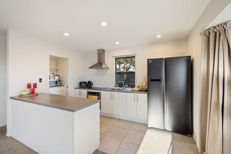 Photo of property in 164 Queenspark Drive, Parklands, Christchurch, 8083