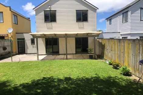 Photo of property in 17 Blumhardt Place, Avondale, Auckland, 1026