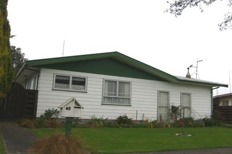 Photo of property in 10 Bendigo Street, Cloverlea, Palmerston North, 4412