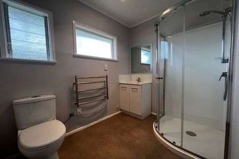 Photo of property in 1/31 Marcel Place, Glenfield, Auckland, 0629