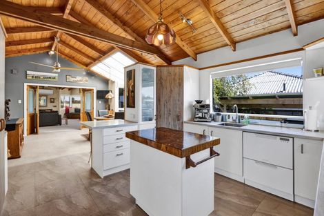 Photo of property in 50 Leslie Street, Waitara, 4320