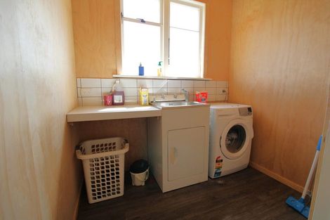 Photo of property in 30 Scotland Terrace, Green Island, Dunedin, 9018