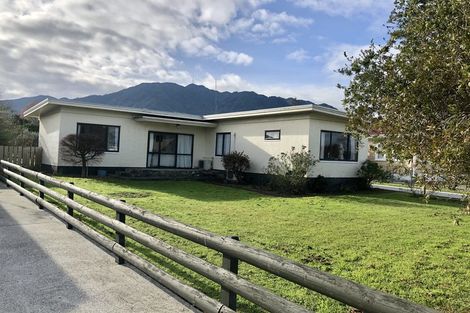 Photo of property in 8 Clarke Avenue, Te Aroha, 3320