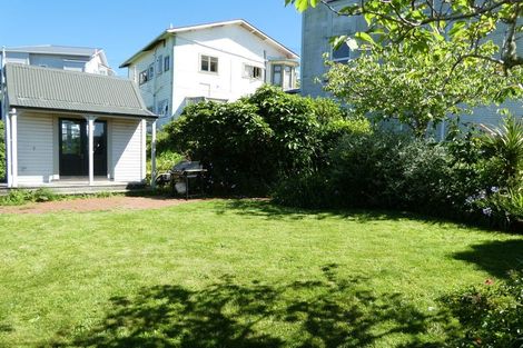 Photo of property in 49 Devon Street, Aro Valley, Wellington, 6021