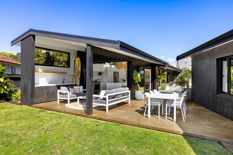 Photo of property in 53 Dickson Road, Papamoa Beach, Papamoa, 3118