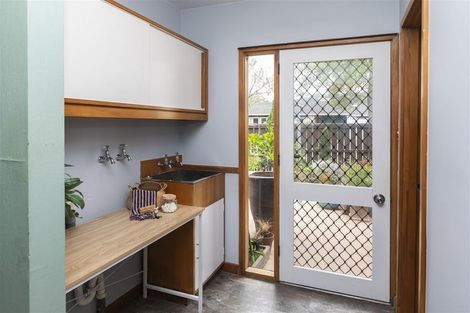 Photo of property in 20 Raekura Place, Redcliffs, Christchurch, 8081