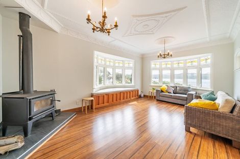 Photo of property in 141 Breaker Bay Road, Breaker Bay, Wellington, 6022