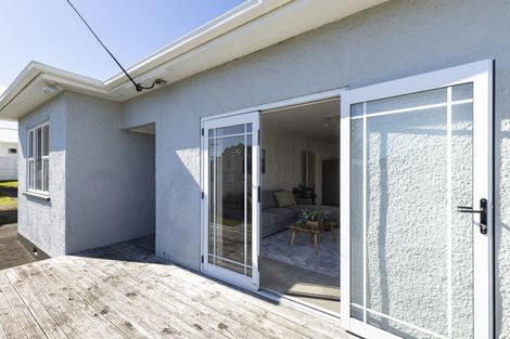 Photo of property in 20 Princes Street, Fitzroy, New Plymouth, 4312