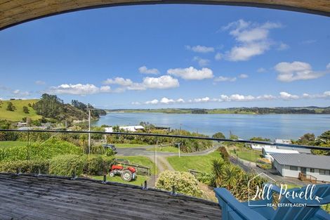 Photo of property in 36 Kilbraugh Street, Whakapirau, Maungaturoto, 0583
