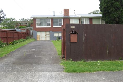 Photo of property in 14 Plumley Crescent, Mangere, Auckland, 2022