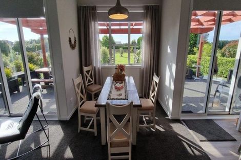 Photo of property in 9 Waipuna Grove, Levin, 5571