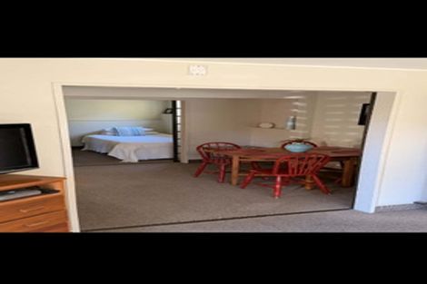 Photo of property in 66 Ocean Road, Paraparaumu Beach, Paraparaumu, 5032