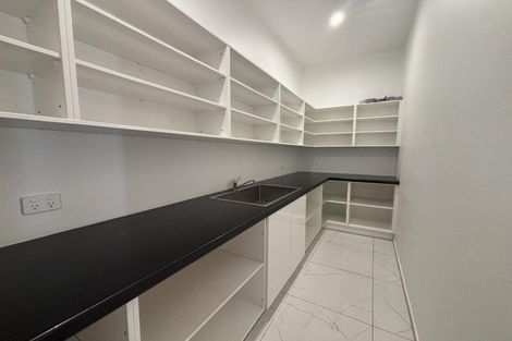 Photo of property in 9 Cooke Farm Grove, Waiwhakaiho, New Plymouth, 4312