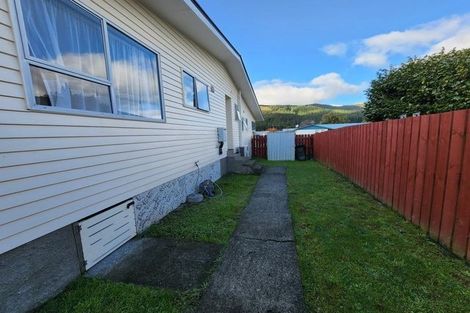 Photo of property in 303 Wellington Road, Wainuiomata, Lower Hutt, 5014