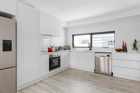 Photo of property in 4/17 Victoria Road, Mount Maunganui, 3116