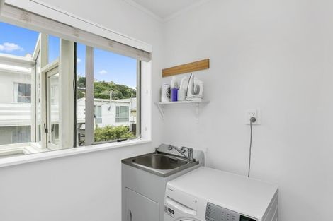 Photo of property in 280 The Esplanade, Island Bay, Wellington, 6023