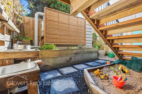 Photo of property in 4/2 Brandon Road, Glen Eden, Auckland, 0602