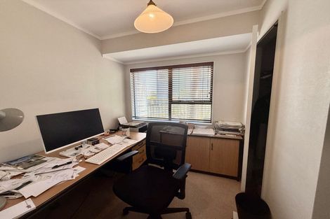 Photo of property in 1/8 Ronald Macken Place, Windsor Park, Auckland, 0632