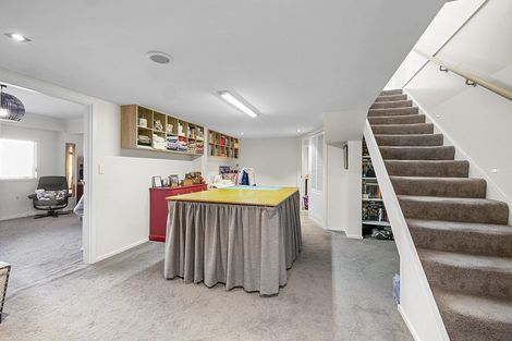 Photo of property in 38 Seaview Road, Marfell, New Plymouth, 4310