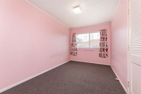 Photo of property in 25 Katrina Place, Massey, Auckland, 0614