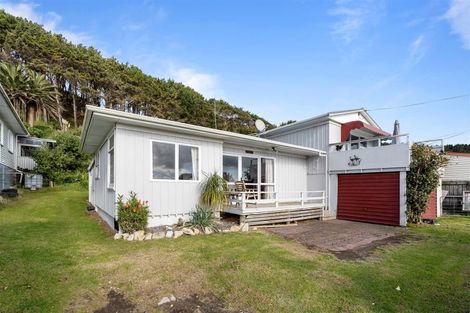 Photo of property in 139 Riria Kereopa Memorial Drive, Raglan, 3297