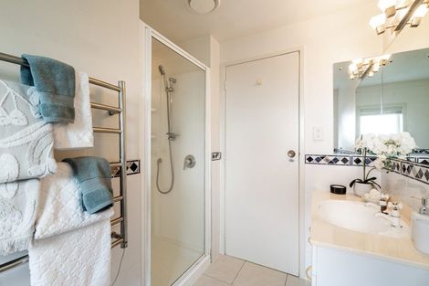 Photo of property in 34 Marywil Crescent, Hillcrest, Auckland, 0627