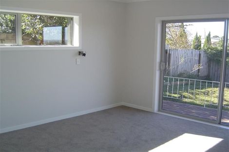 Photo of property in 8 Cheval Drive, Totara Vale, Auckland, 0629