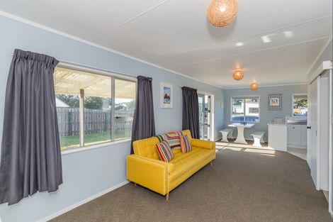Photo of property in 21 Rua Avenue, Waitarere Beach, Levin, 5510