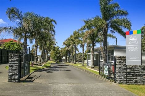 Photo of property in 2/54 Northboro Road, Belmont, Auckland, 0622