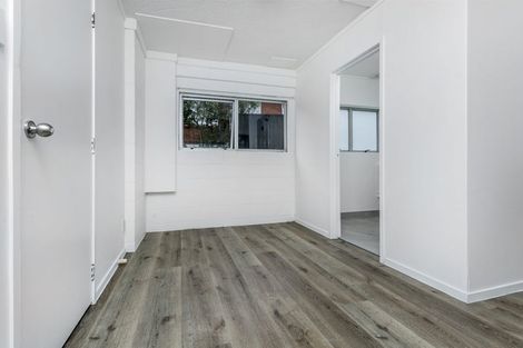 Photo of property in 1/169 Forrest Hill Road, Forrest Hill, Auckland, 0620