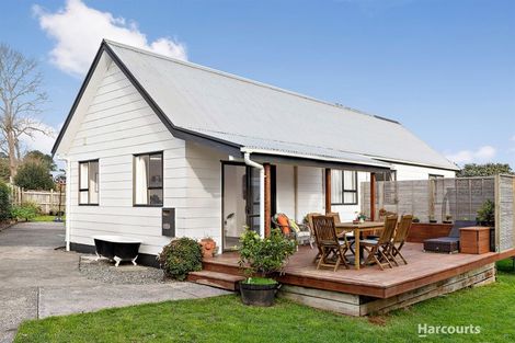 Photo of property in 1 Fernleigh Avenue, Waiuku, 2123