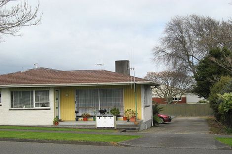 Photo of property in 4 Churchill Street, Levin, 5510