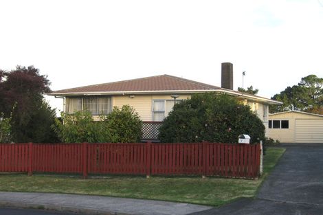 Photo of property in 7 Devon Street, Te Atatu South, Auckland, 0610