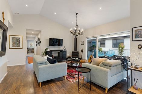 Photo of property in 108b Riverview Road, Whangamata, 3620