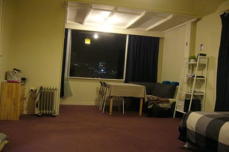 Photo of property in 4 Hawker Street, Mount Victoria, Wellington, 6011