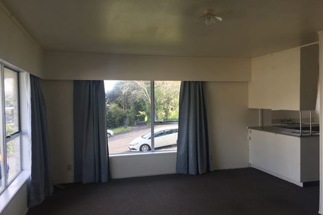 Photo of property in 1/3 Tusac Place, Totara Vale, Auckland, 0627