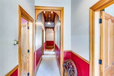 Photo of property in 21 Chaucer Road, Hospital Hill, Napier, 4110