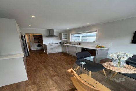 Photo of property in 69 Dunedin Street, Redwood, Christchurch, 8051