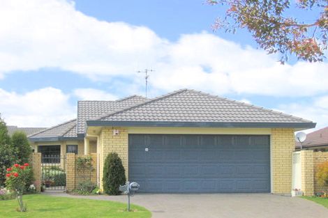 Photo of property in 18 Rosberg Place, Mount Maunganui, 3116